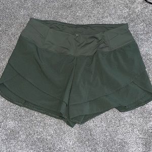 Calia by Carrie Underwood shorts